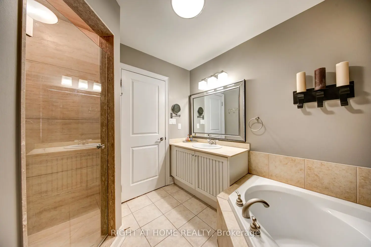 120 Bronte Road 10 photo 5