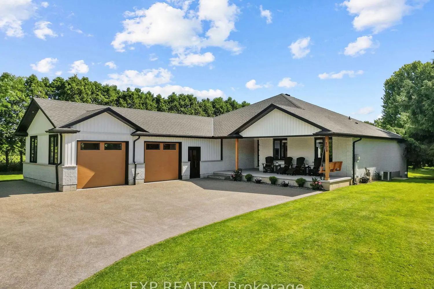 128 Brookfield Street photo 3