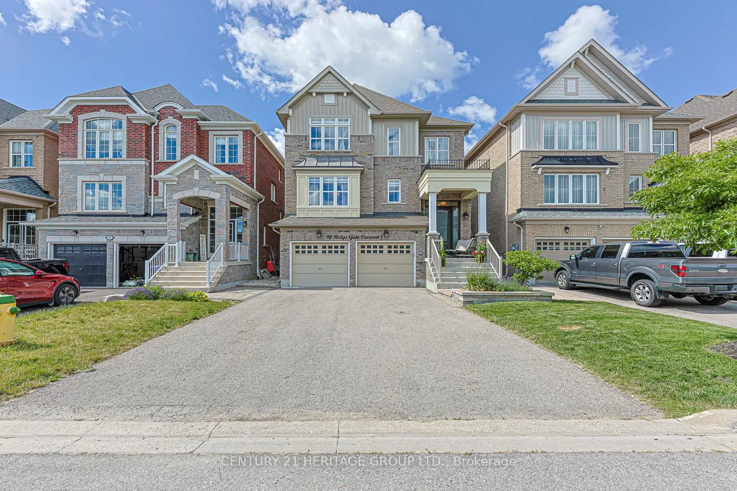 93 Ridge Gate Crescent
