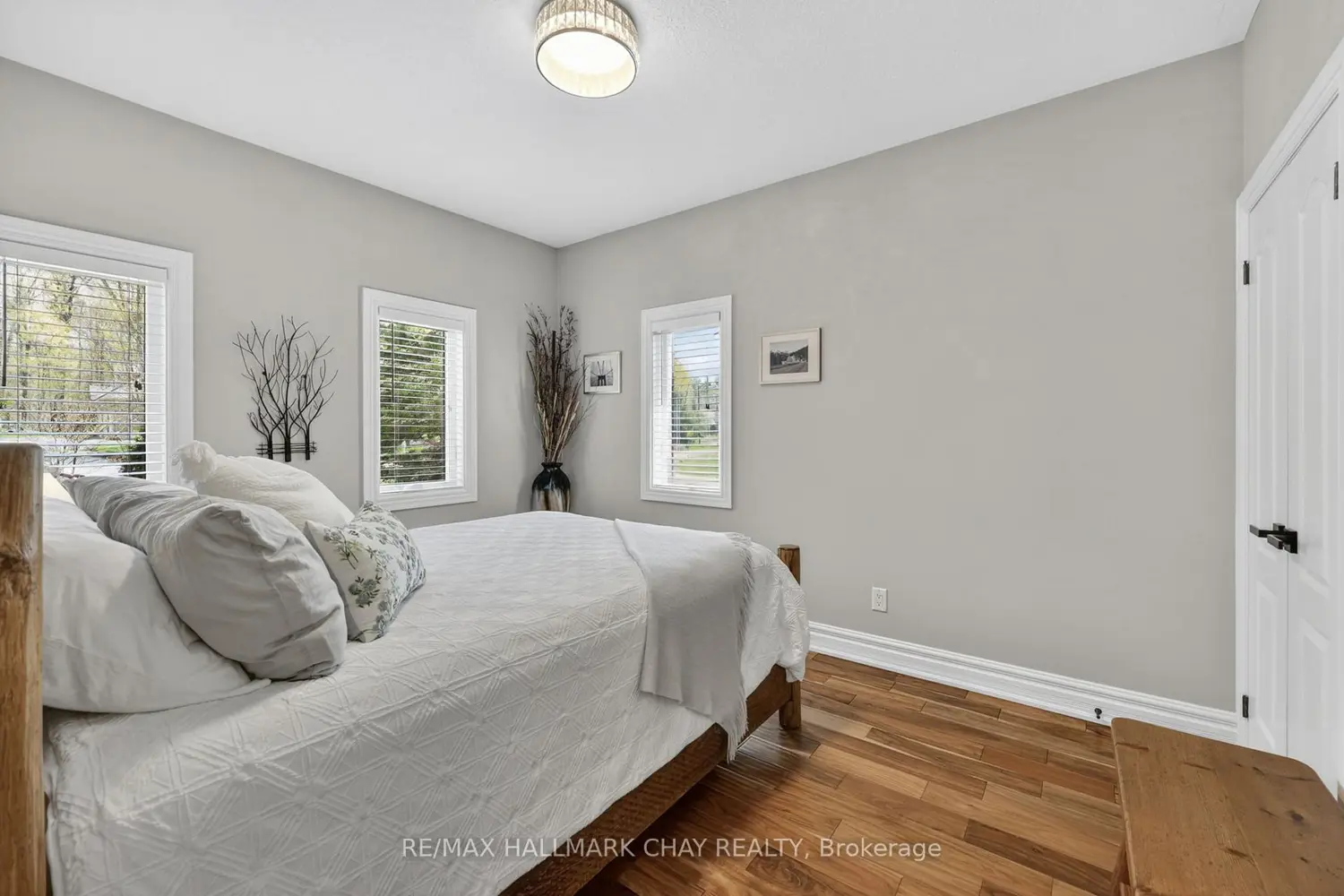 25 Laddie Lane photo 5