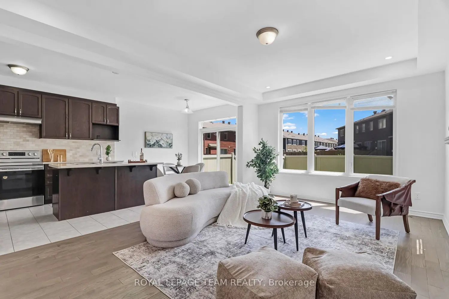 4852 Abbott Street photo 5