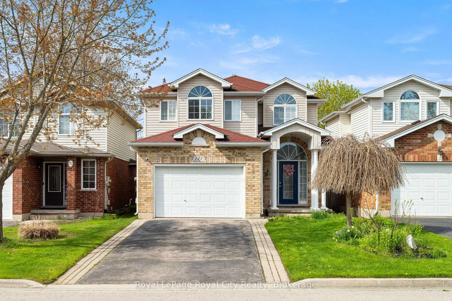 131 Swift Crescent photo 2