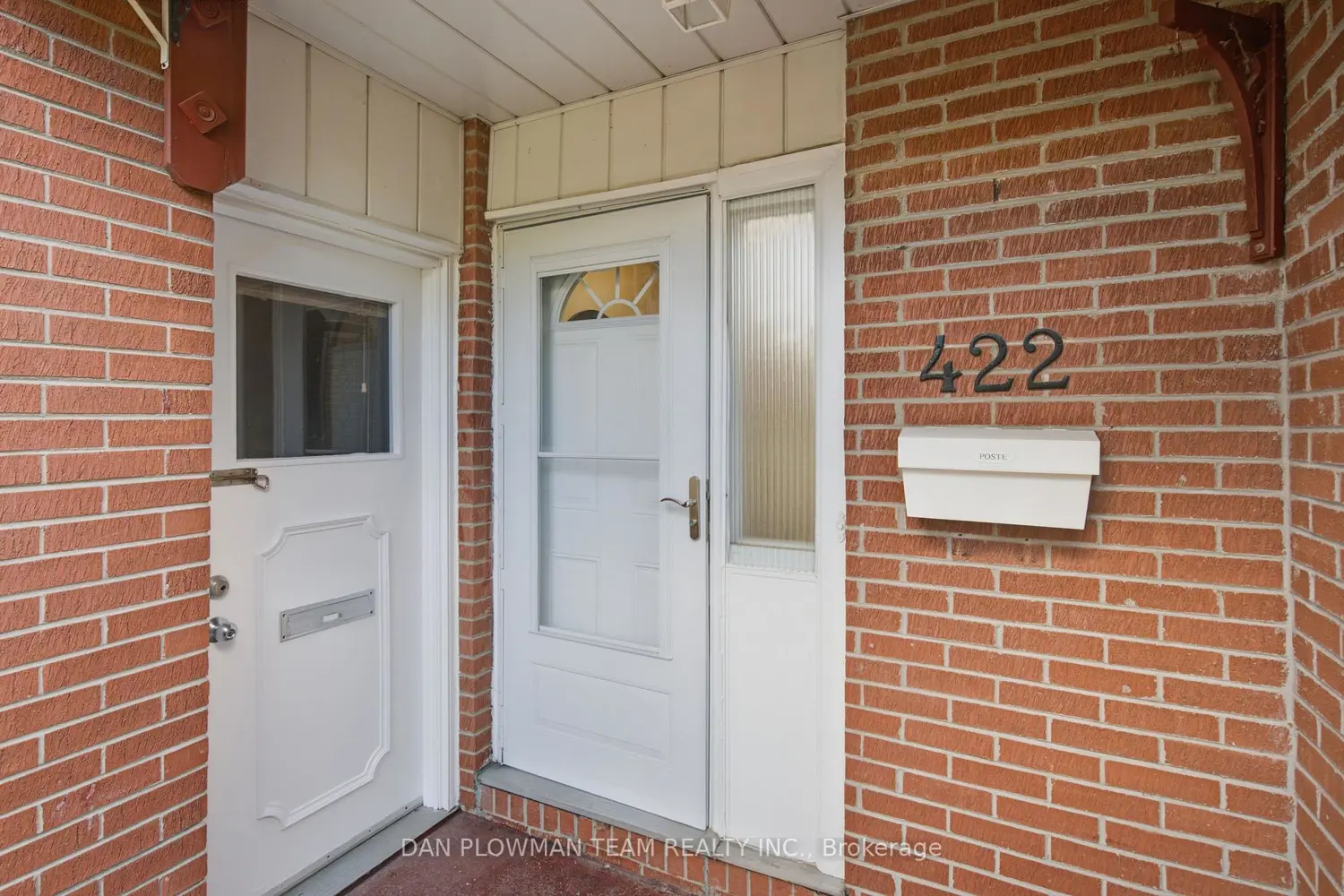 422 Lanark Drive photo 2