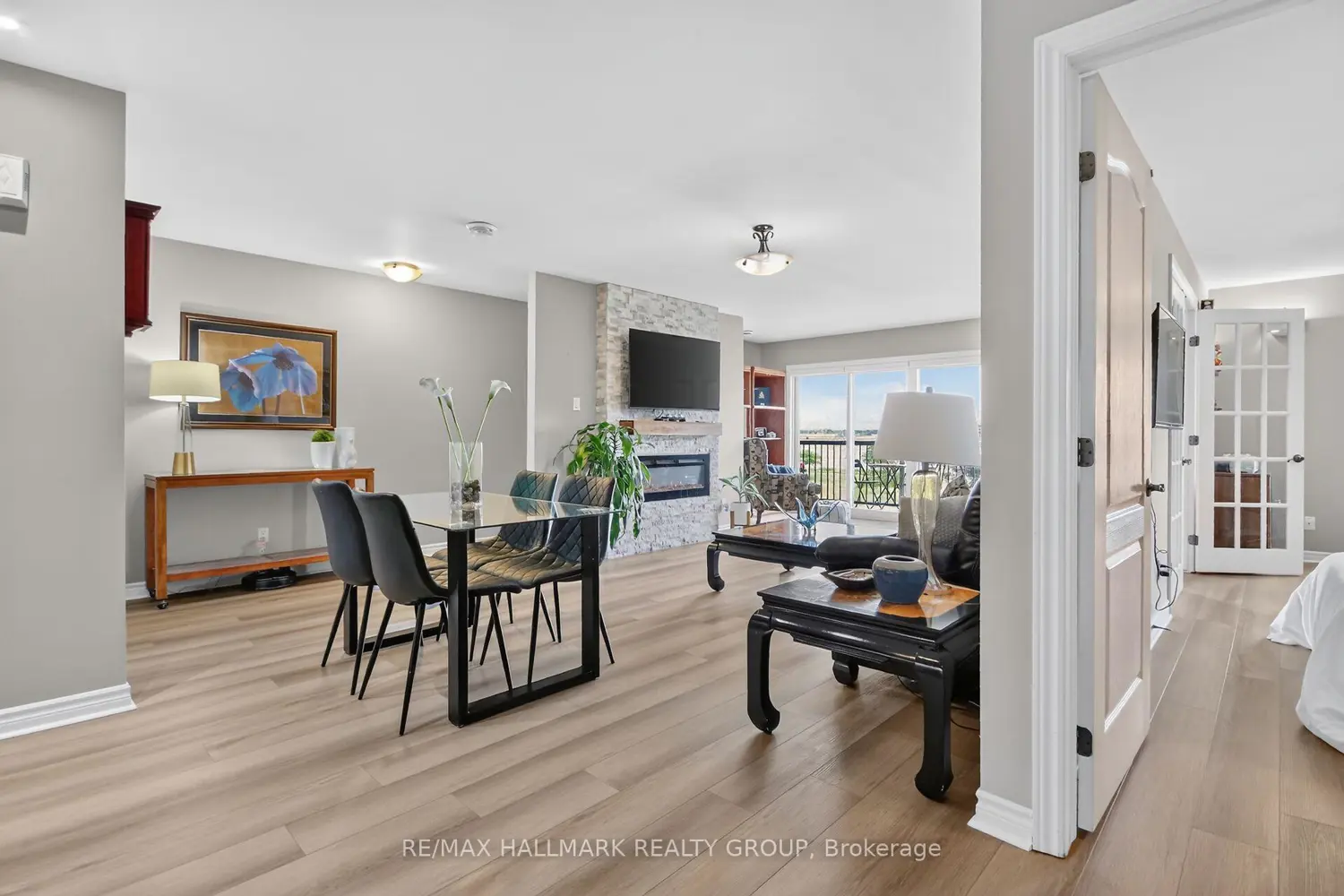 410 King Street 7 photo 4