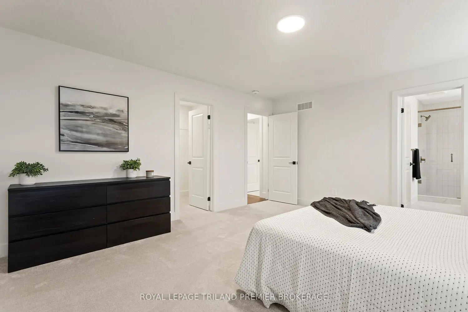 4375 Sagebrush Crescent photo 4