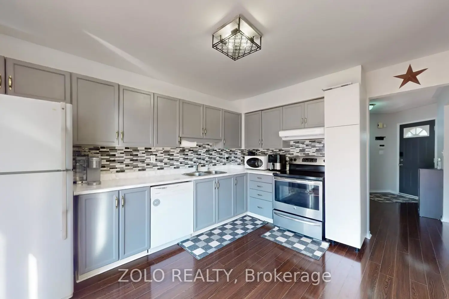 45 Athabaska Road photo 3
