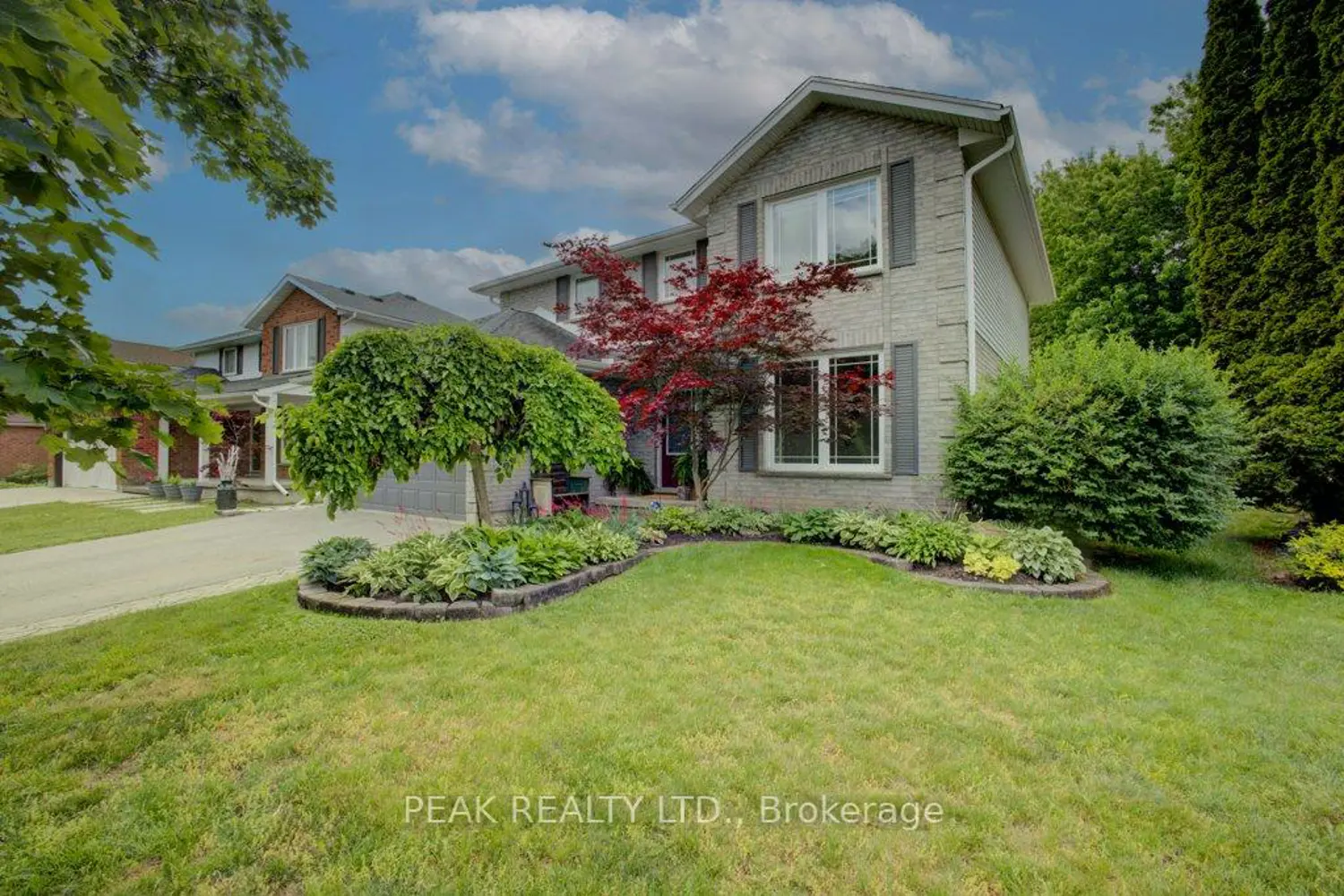 57 Robertson Crescent