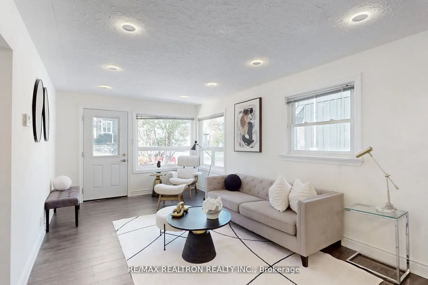 59 Machell Avenue photo 3