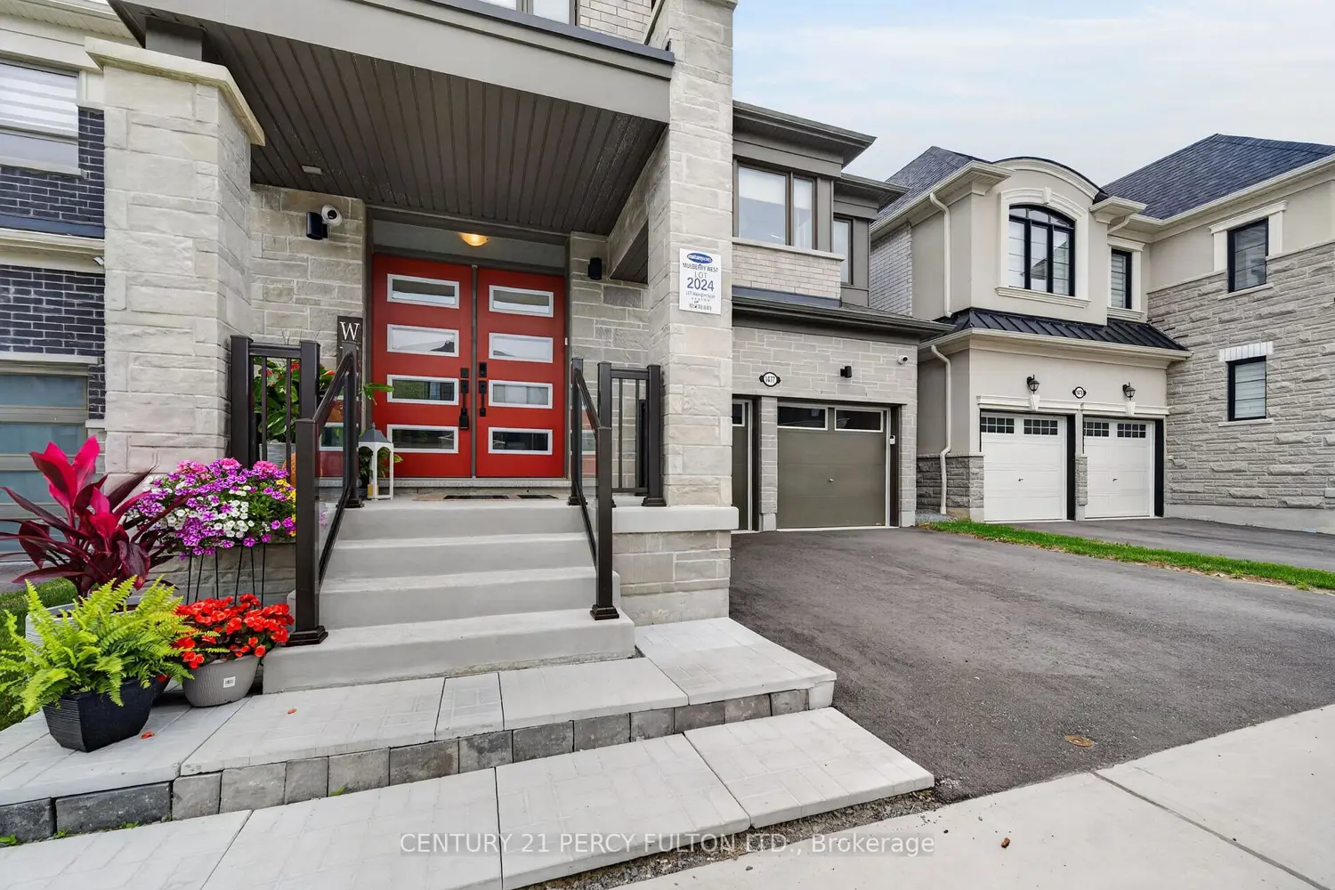 1477 Mockingbird Square photo 3