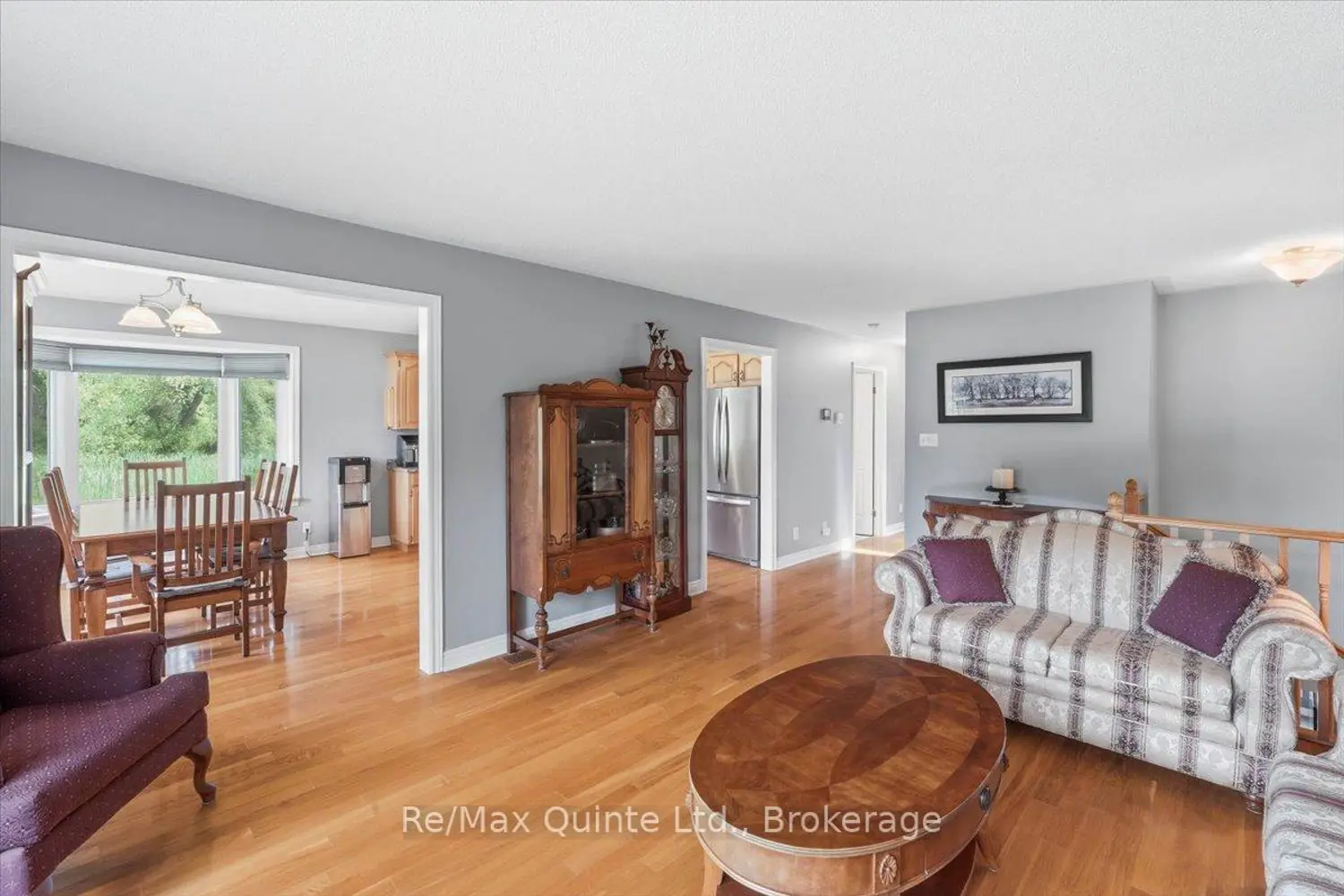219 Helyer Road photo 3