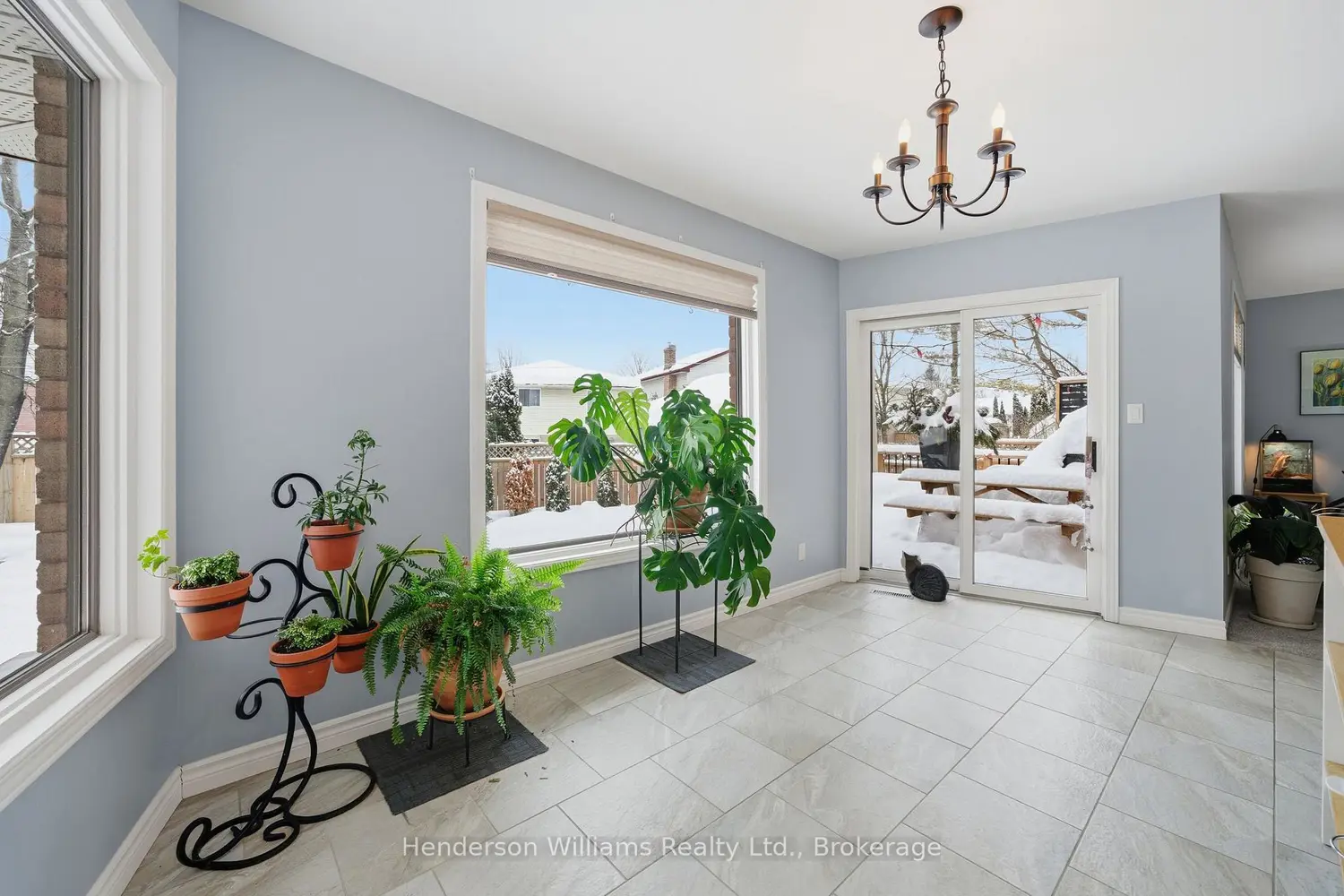 42 Forchuk Crescent photo 3