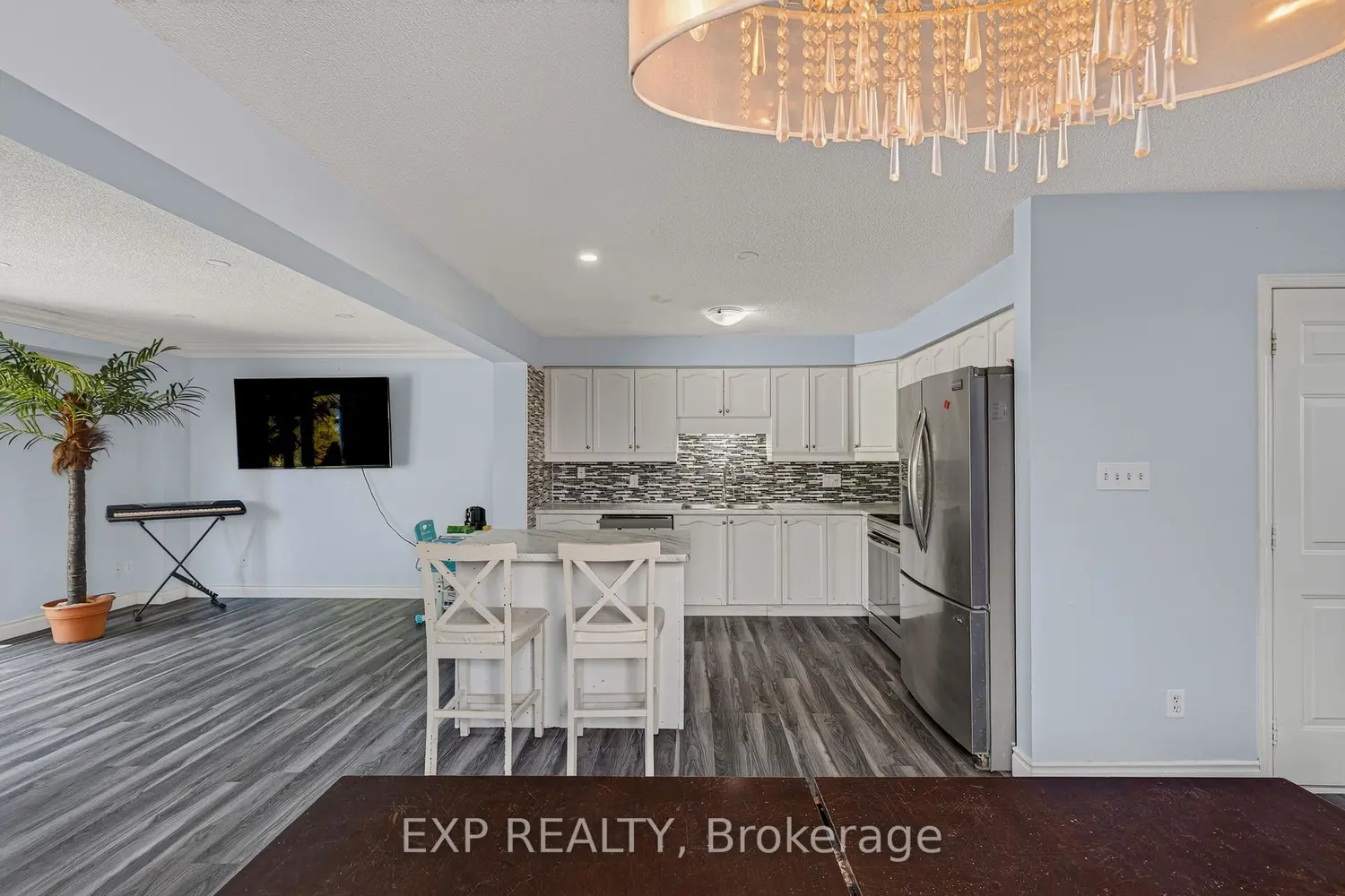 196 Max Becker Drive photo 2