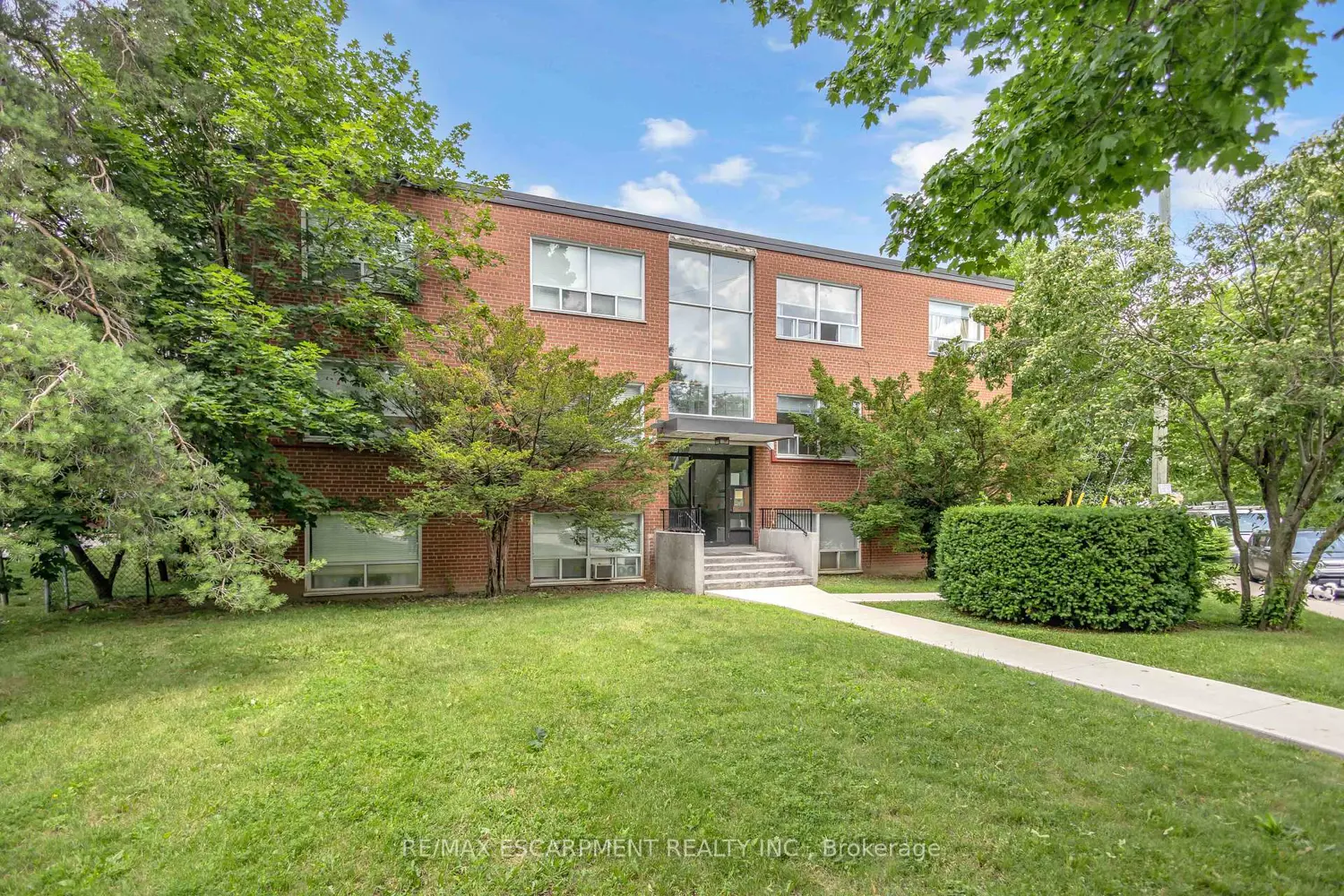 57 Mericourt Road 302