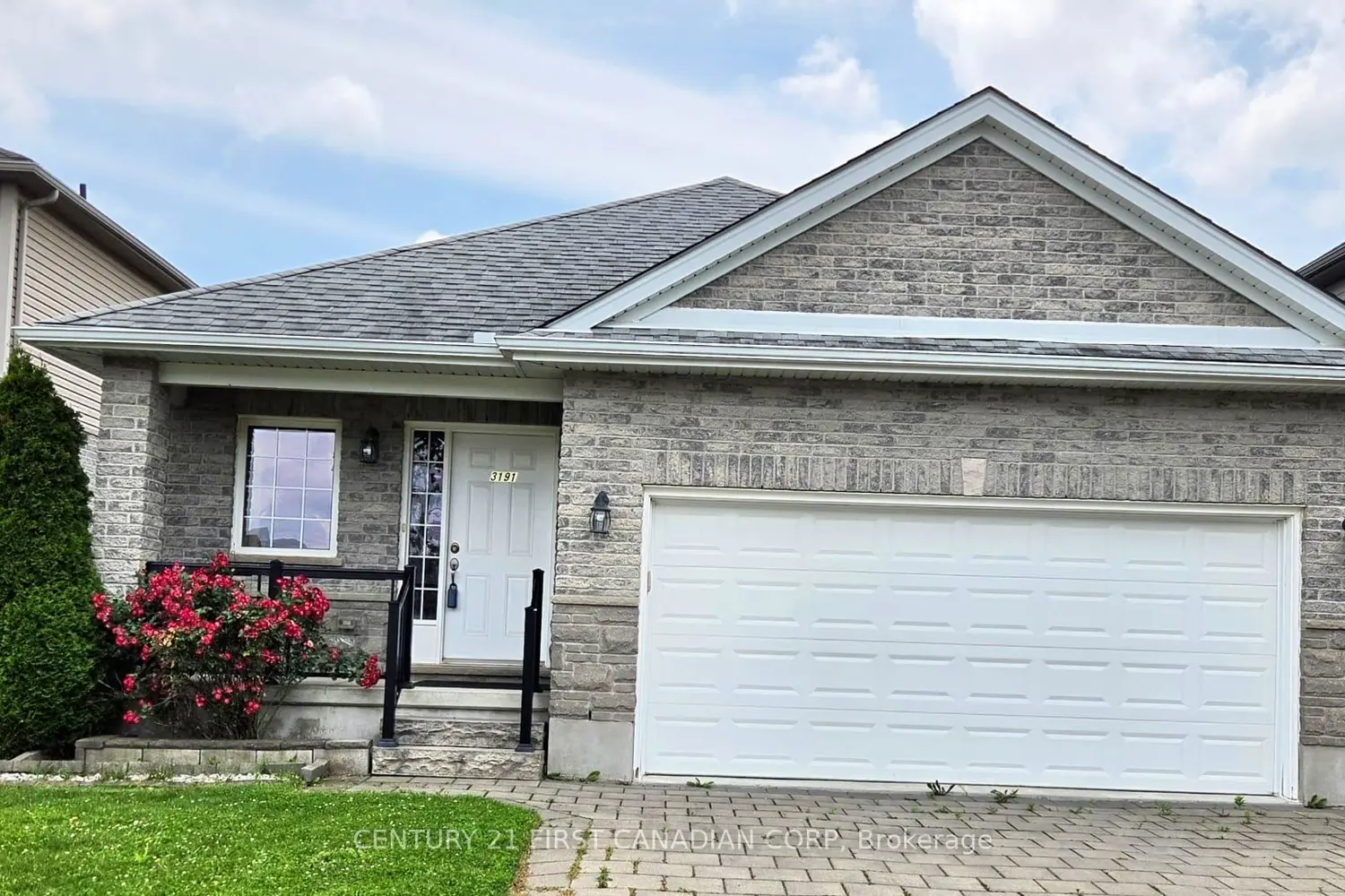 3191 Singleton Avenue photo 3