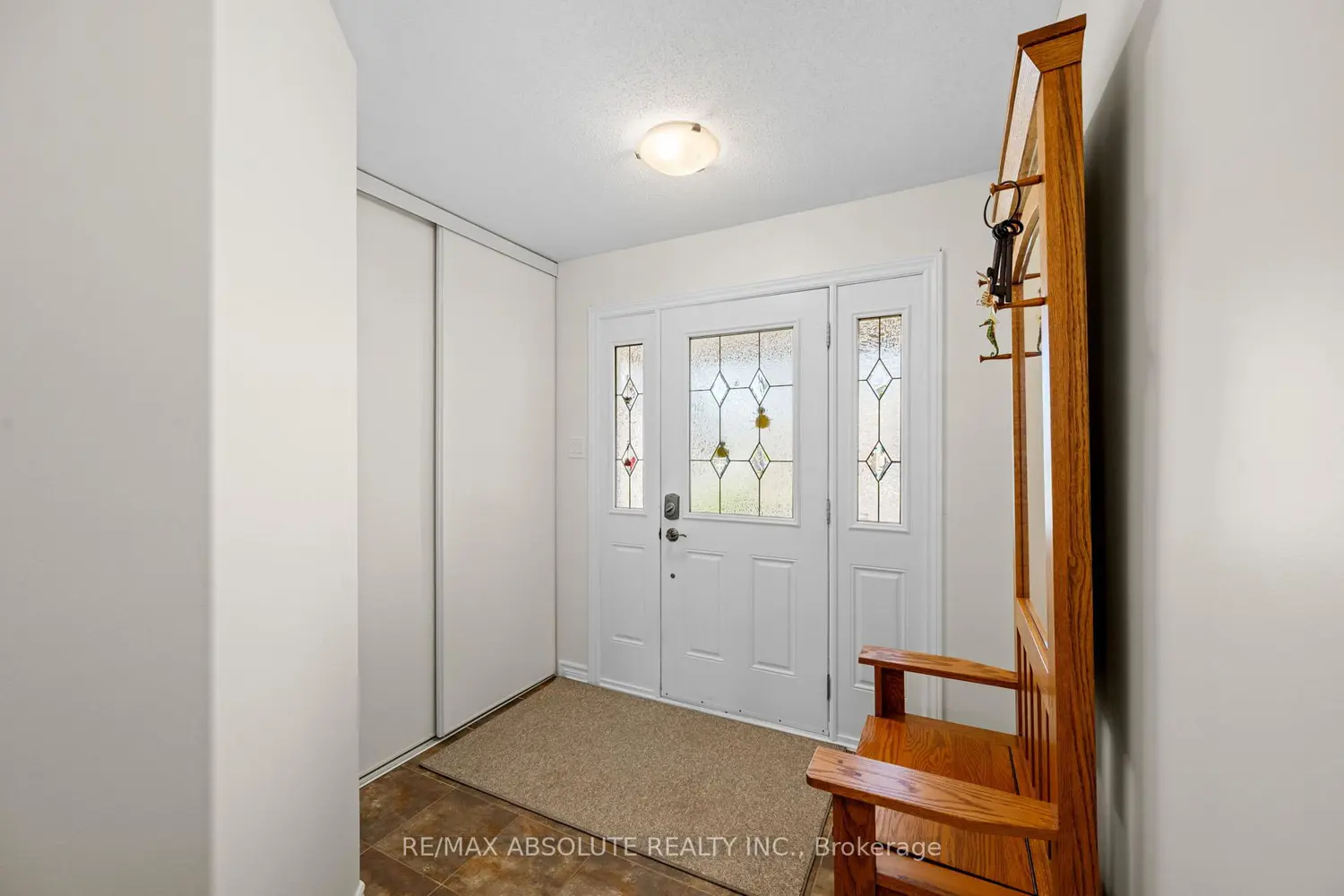 17 Allan Bond Court photo 3