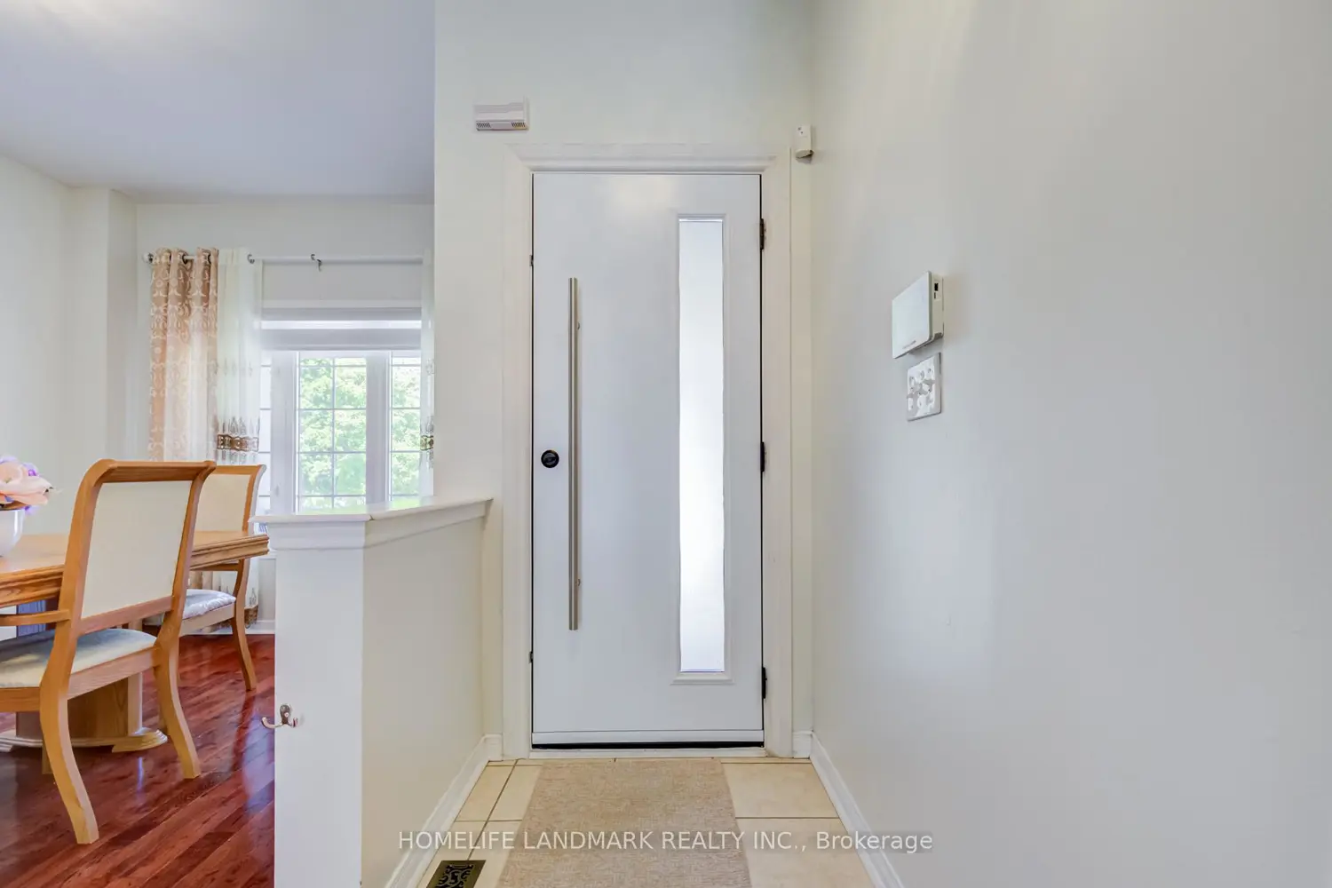 111 Knowles Drive photo 3
