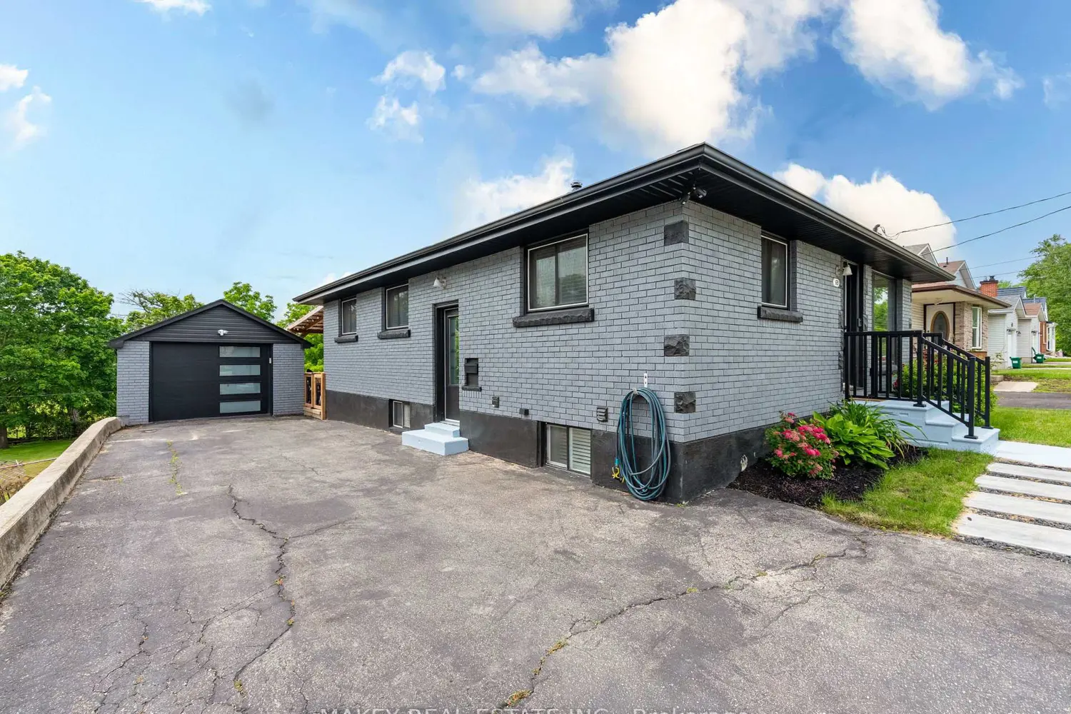69 Clarke Street photo 3