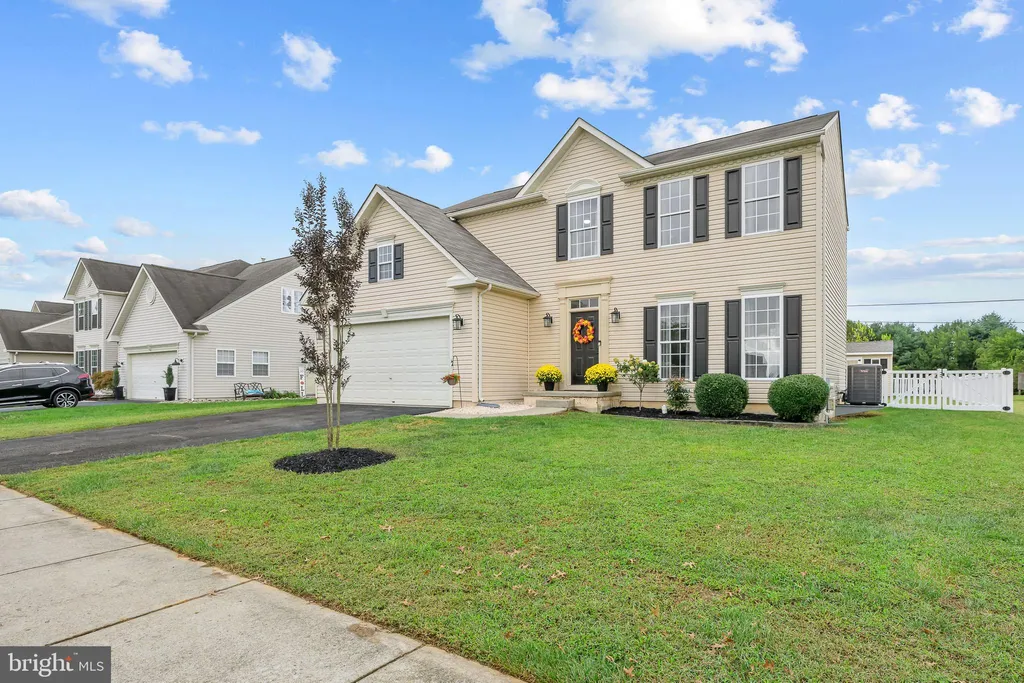114 Christiana River Drive, Clayton, DE 19938