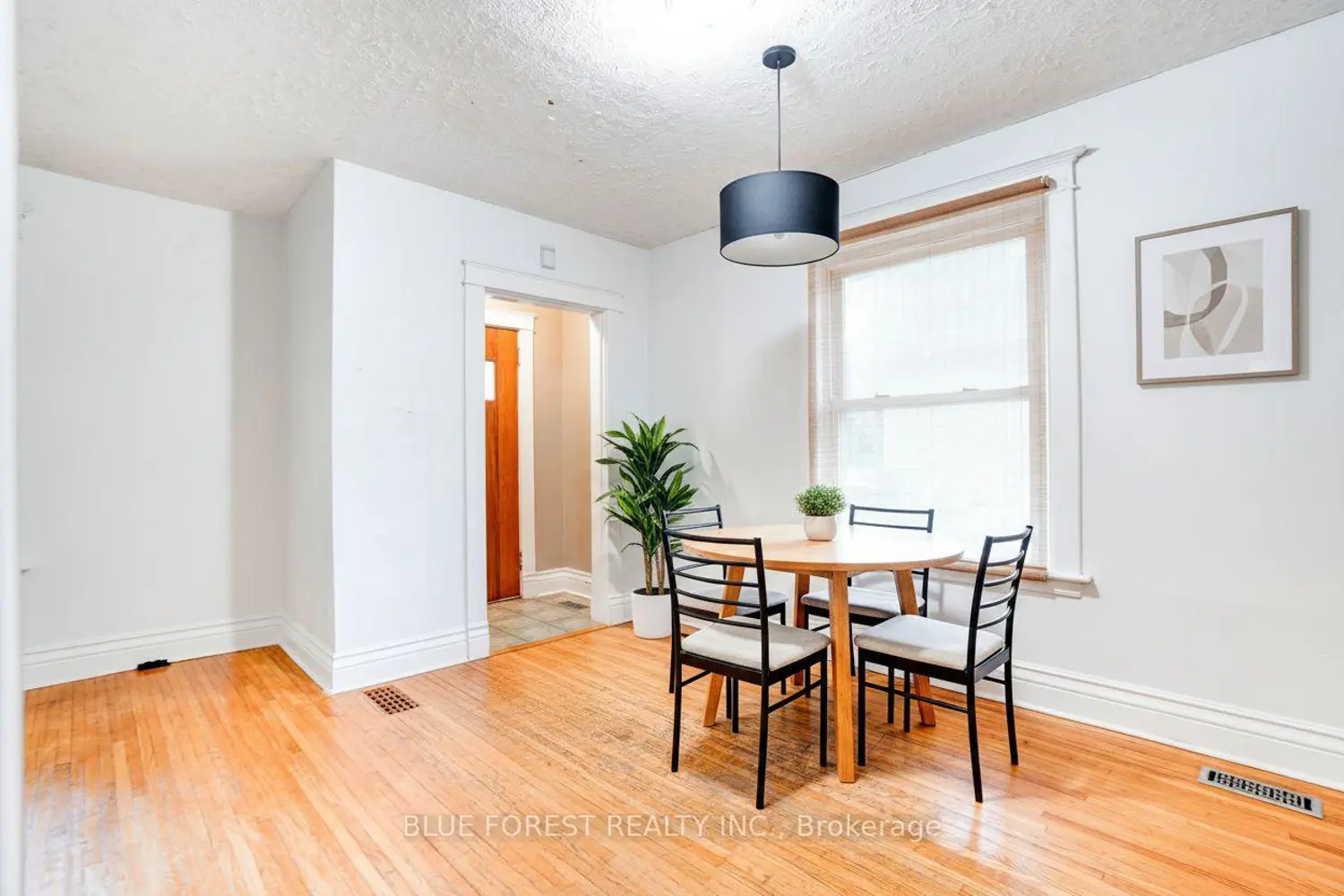 236 Bernard Avenue photo 5