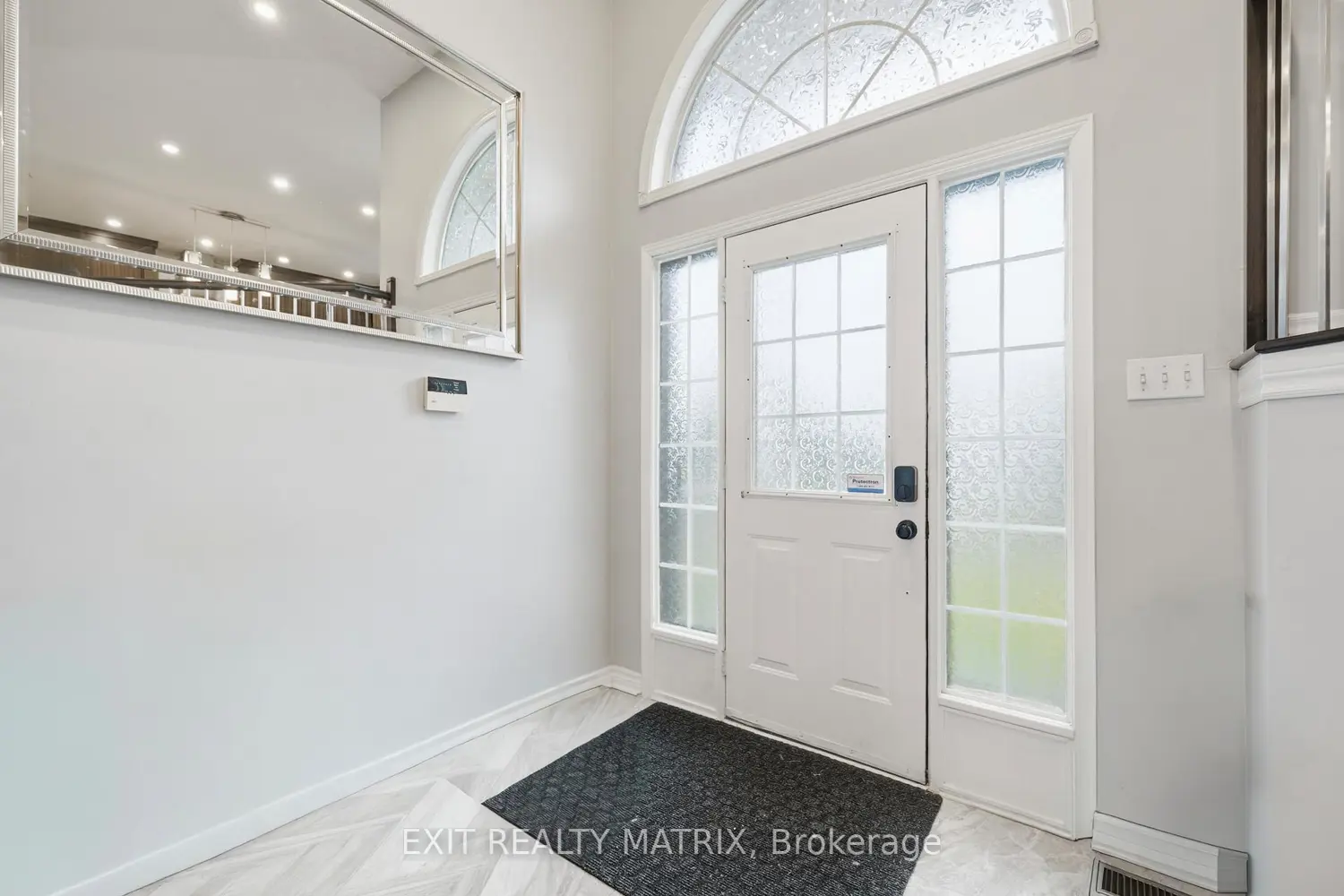 1511 Rumford Drive photo 2