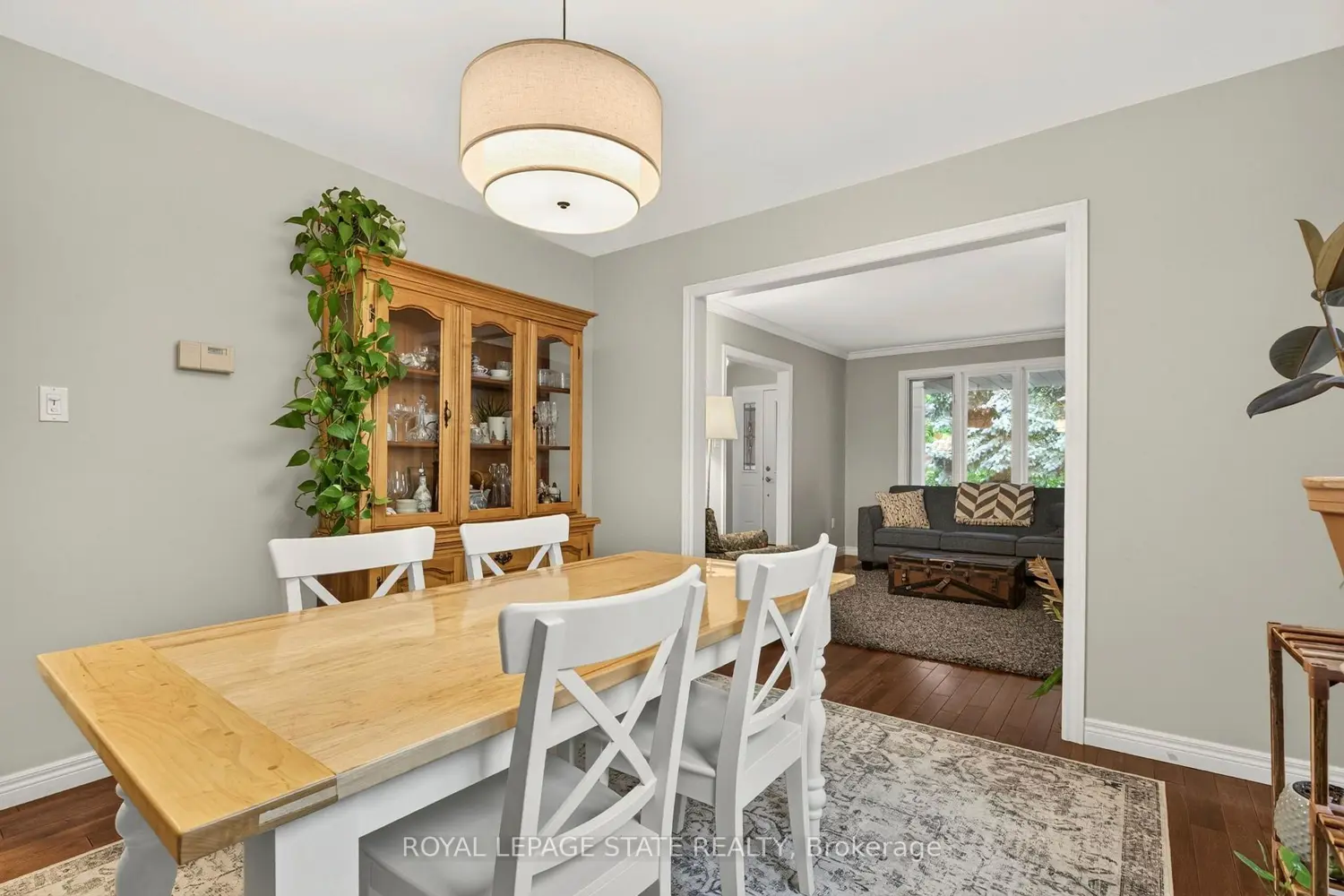 4507 Ivy Gardens Crescent photo 4