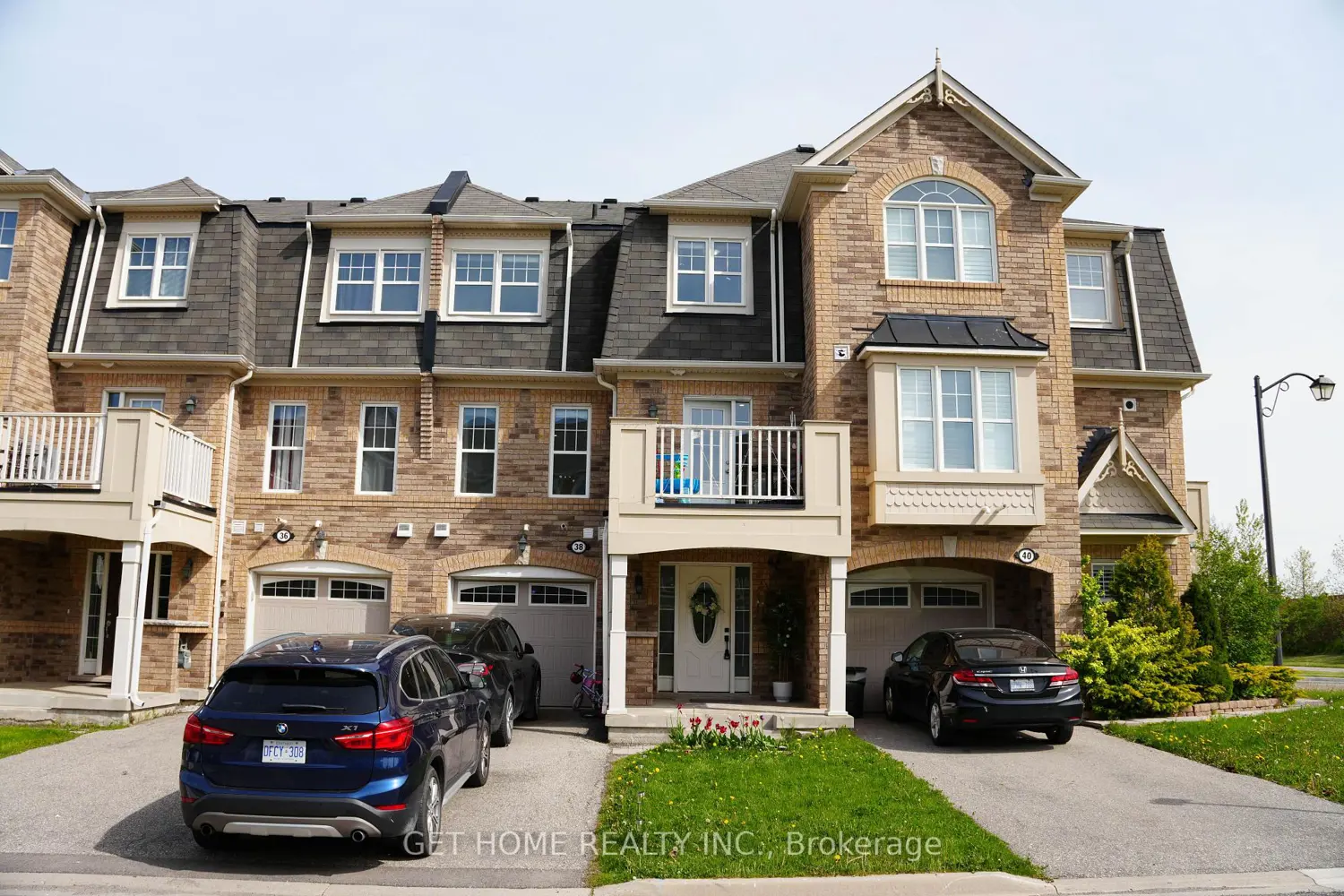 38 Suitor Court