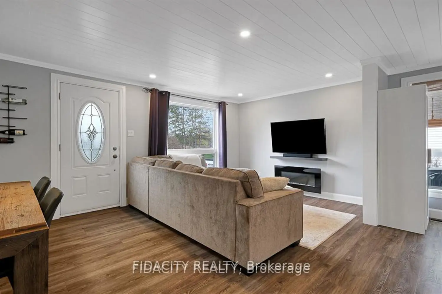 1336 St Jacques Road photo 5