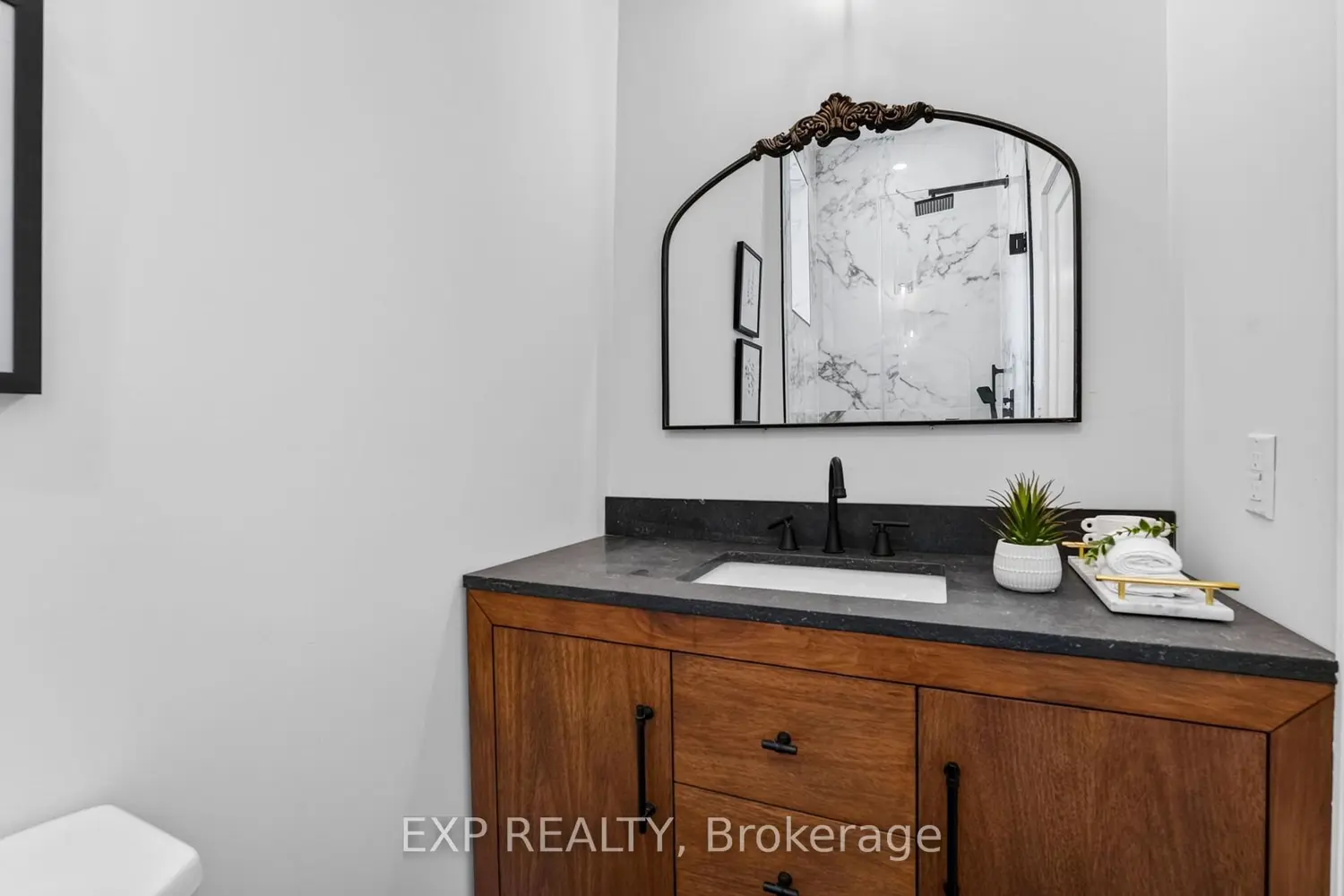 118 Cathcart Street photo 4