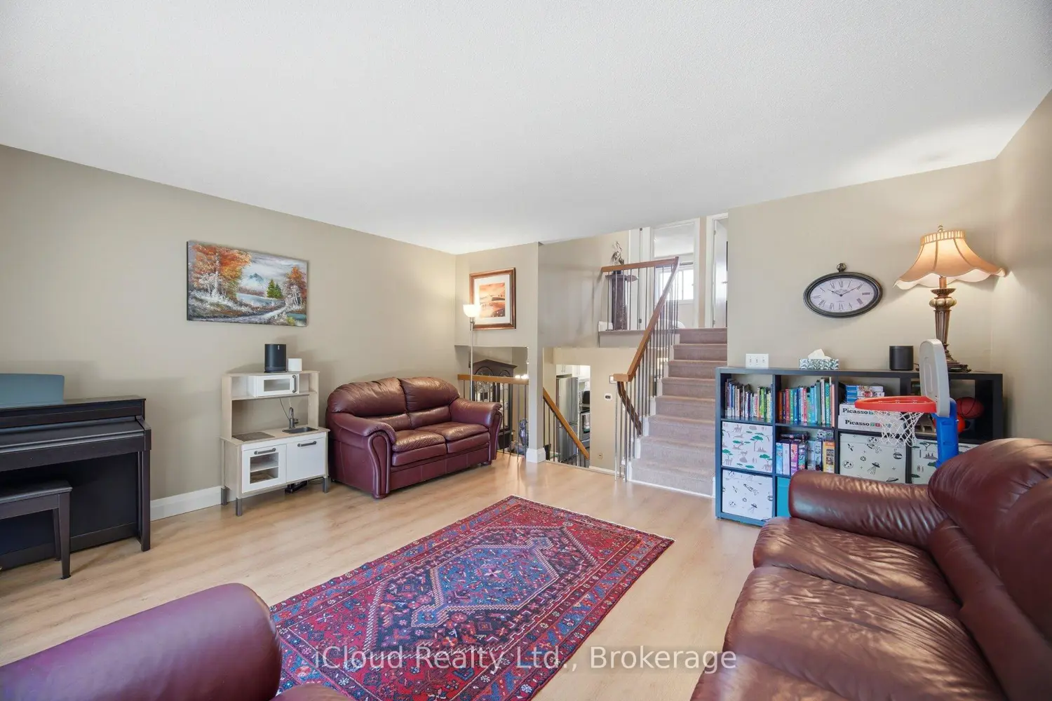 8 Lindridge Avenue photo 5