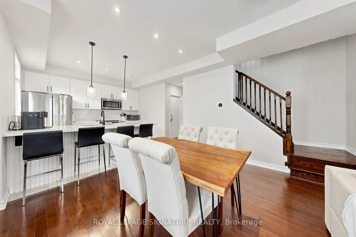 35 Heron Park Place 10 photo 3