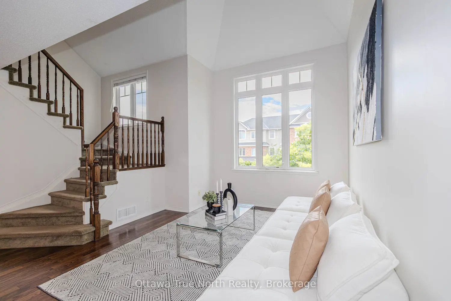 276 Keltie Private 9 photo 4