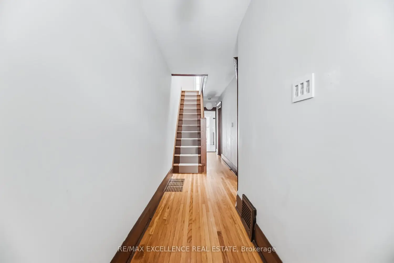 7 Arundel Avenue photo 5