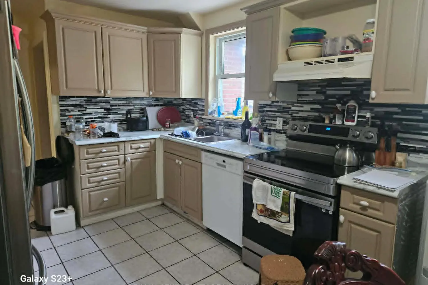 486 Hale Street photo 4