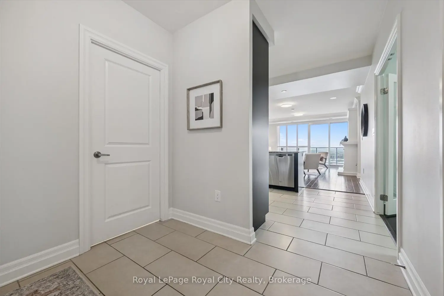 160 Macdonell Street 1108 photo 4