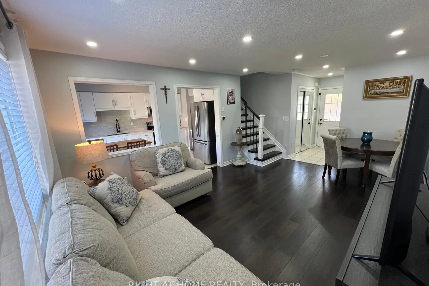 1064 Barclay Circle photo 3