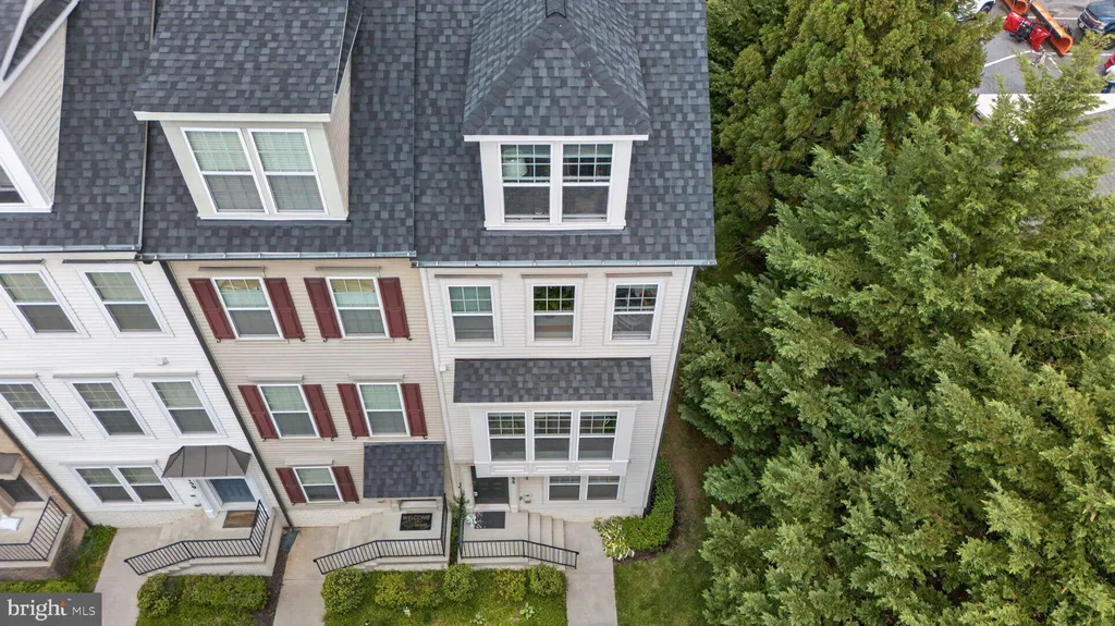 155 Prado Lane Unit 2704, Clarksburg, MD 20871 photo 3
