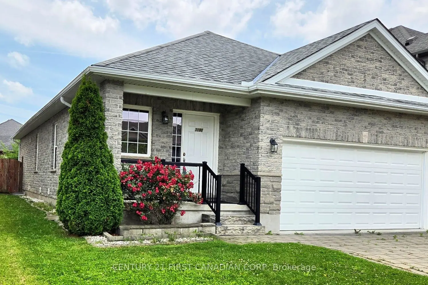 3191 Singleton Avenue photo 2