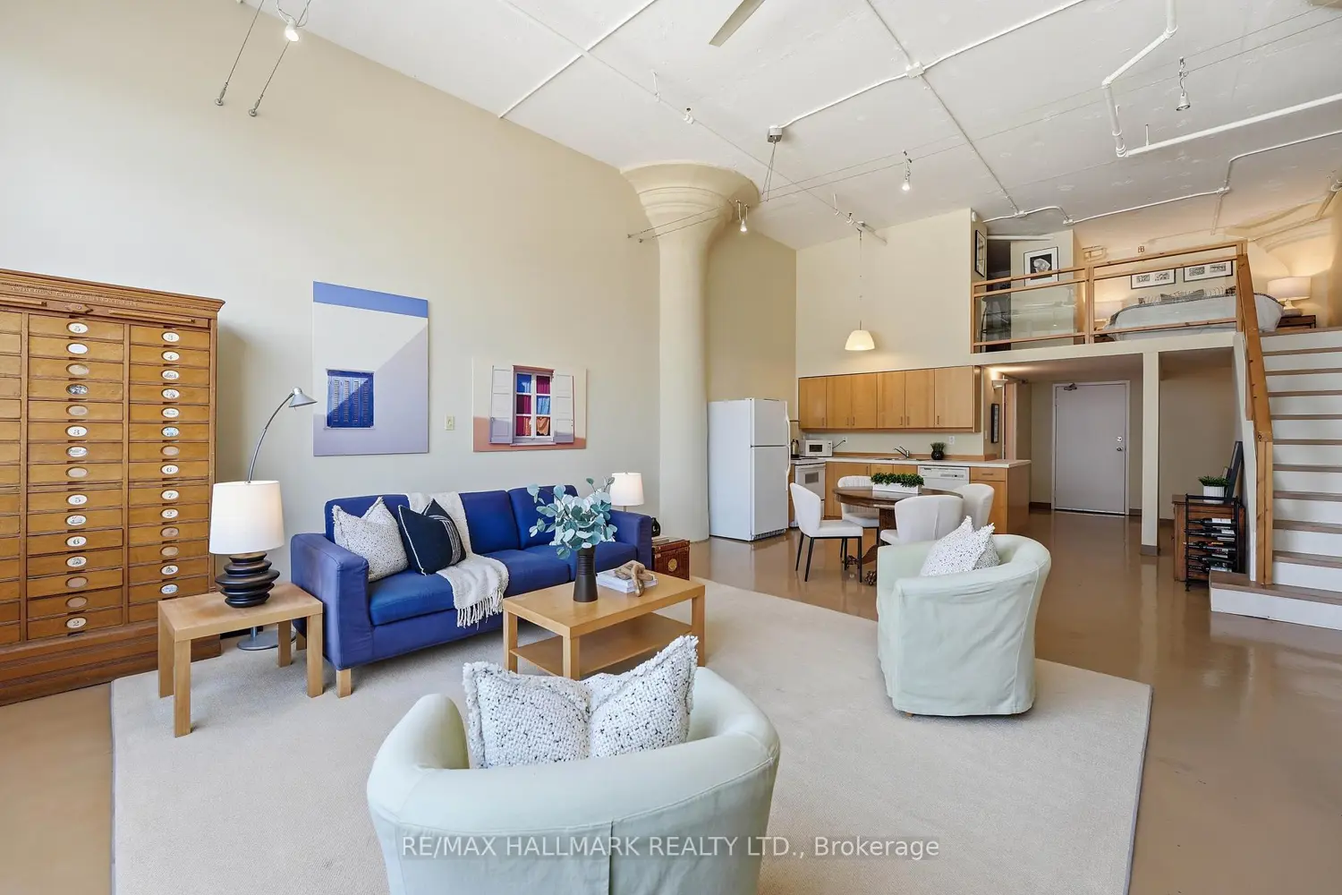245 Carlaw Avenue 203