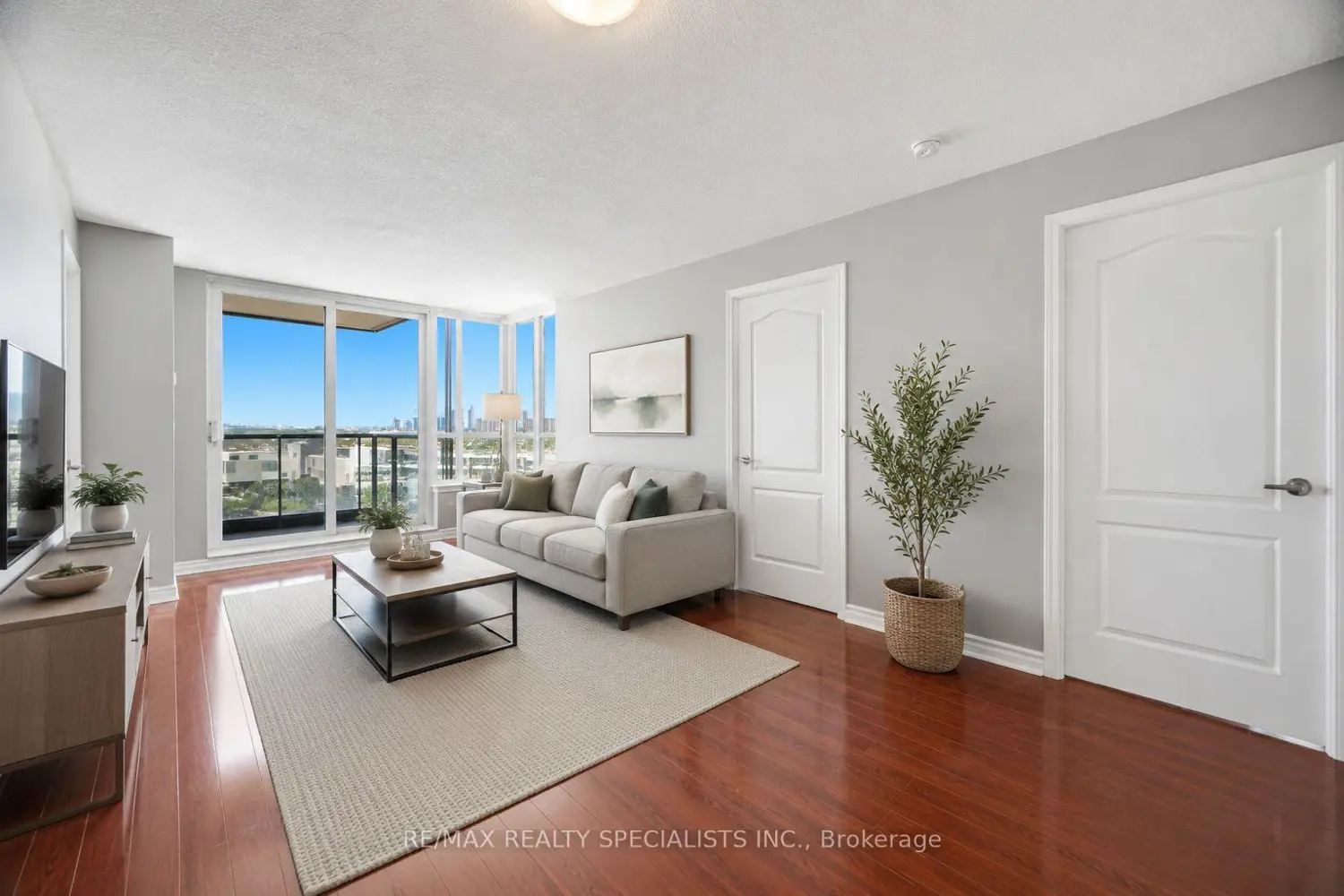 4090 Living Arts Drive 1808