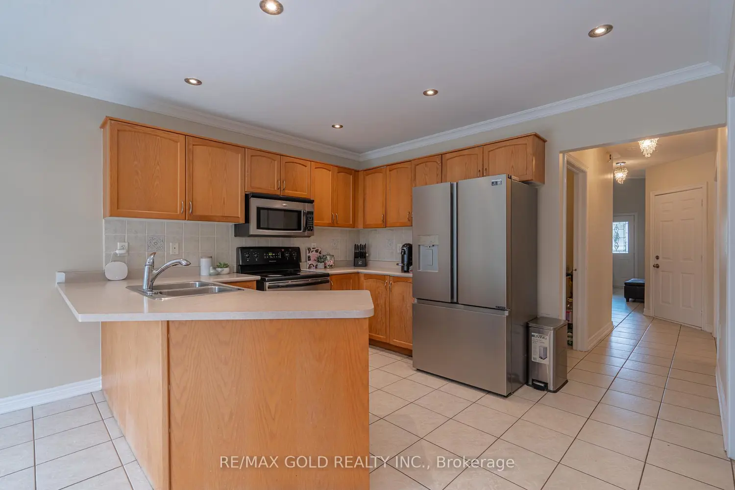 409 Fernforest Drive photo 3
