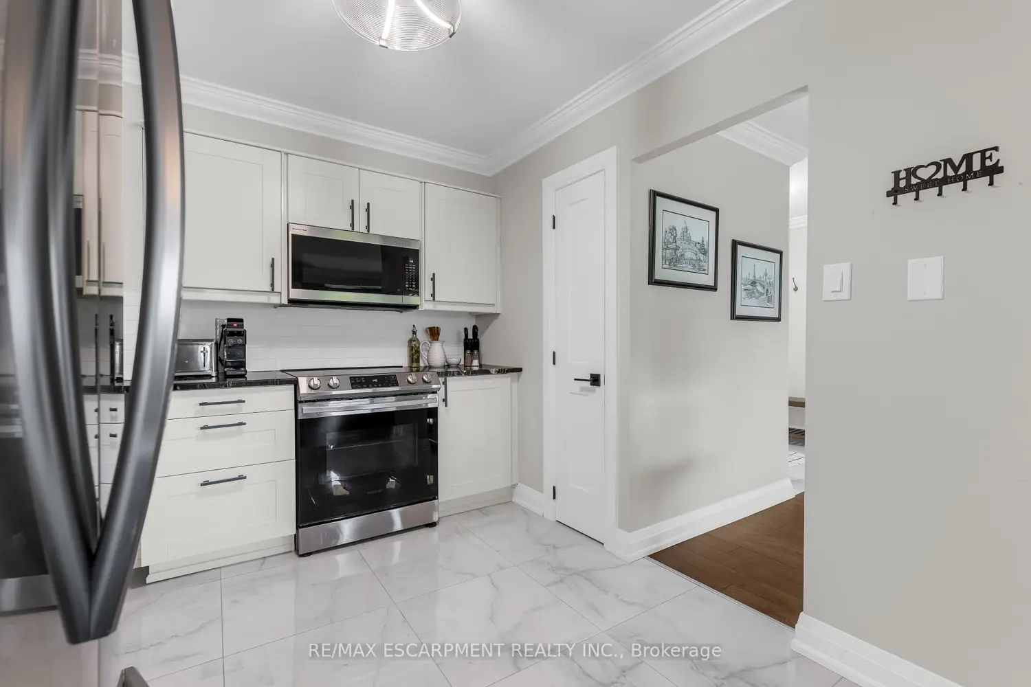 500 Green Road 211 photo 2