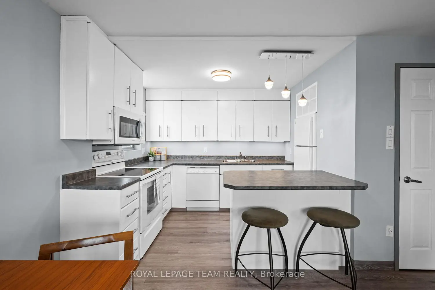 1440 Heron Road 611 photo 4