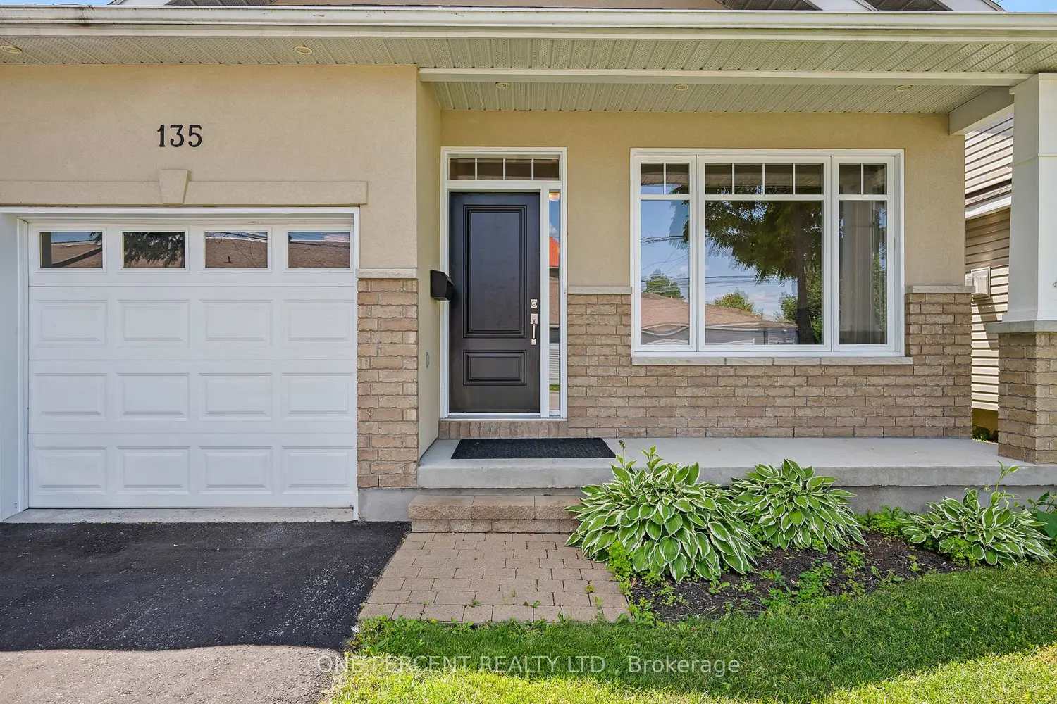 135 Elizabeth Street photo 2
