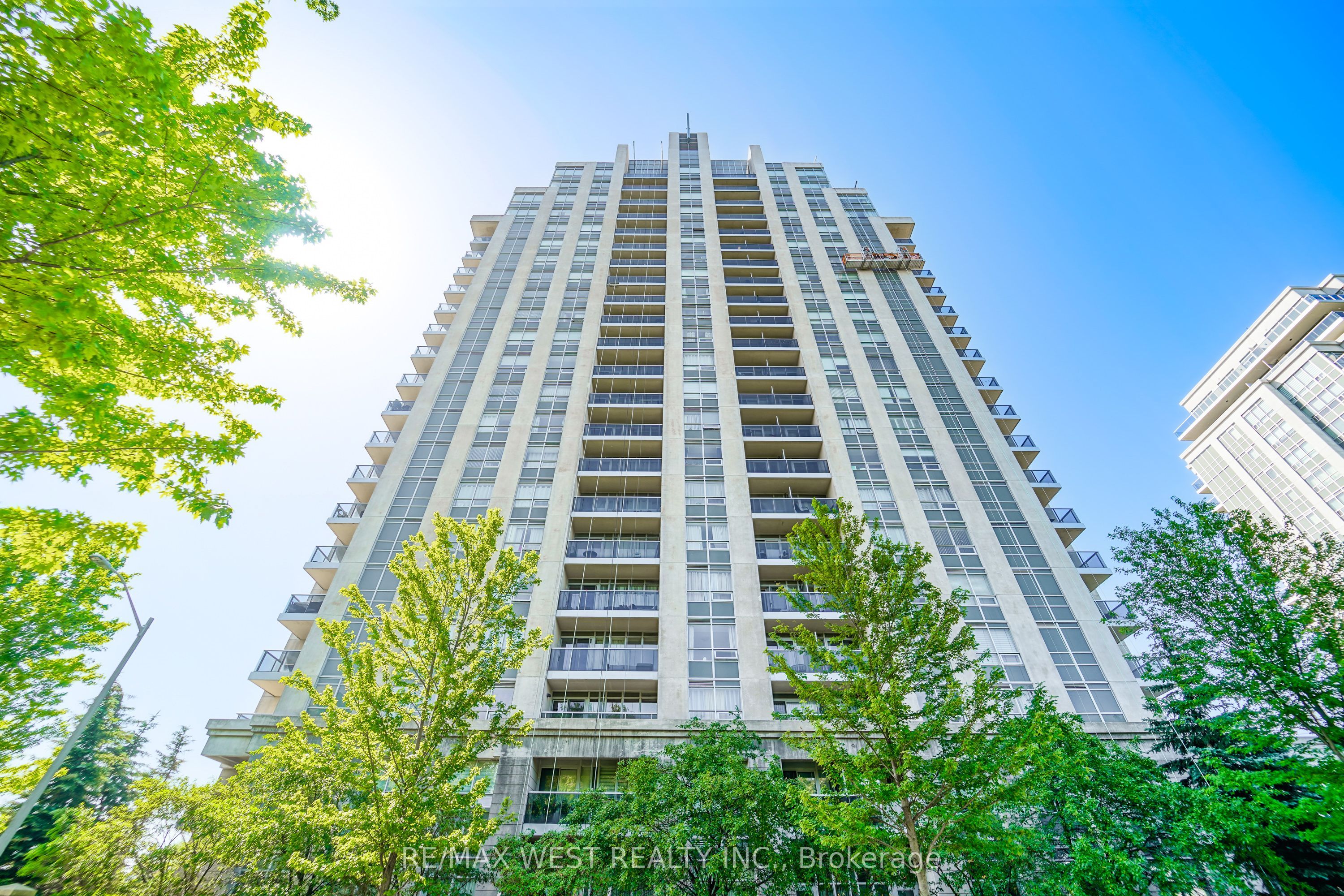 1808-7 North Park Road, Vaughan, ON, L4J 0C9
