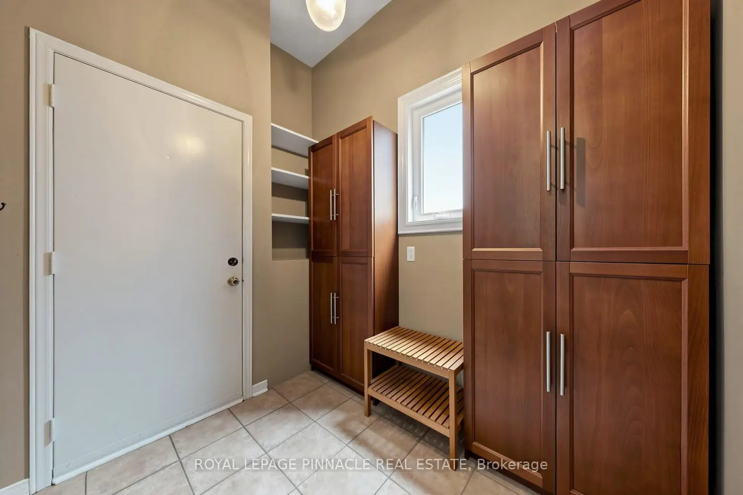 164 Anthony Avenue photo 5