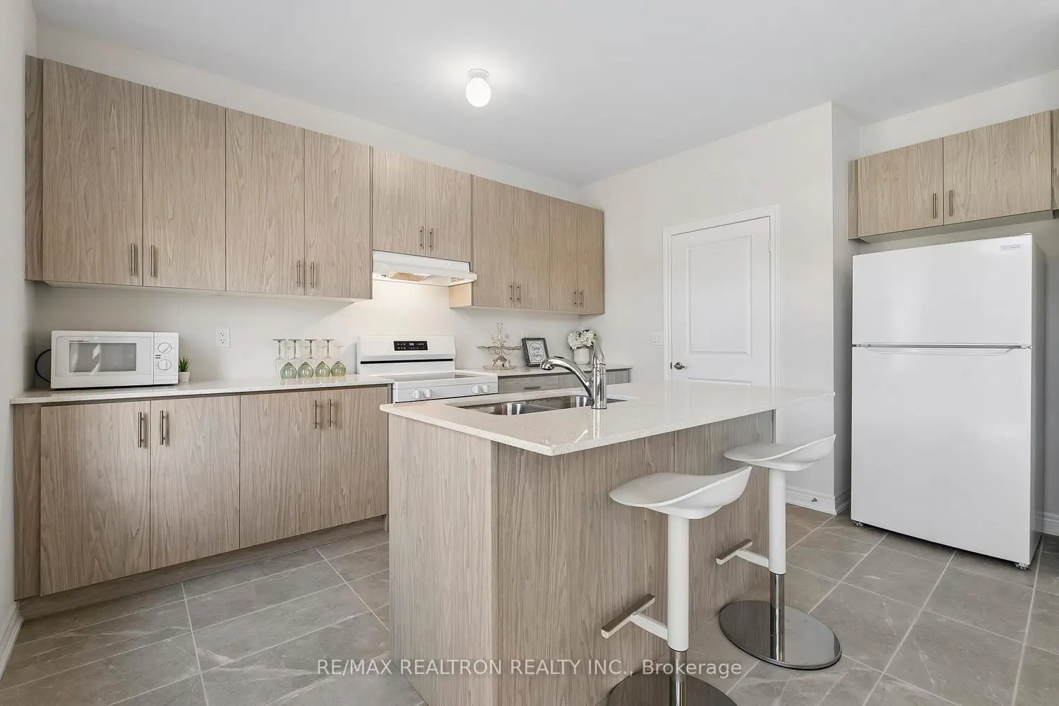 14 Sam Battaglia Cres Crescent photo 2
