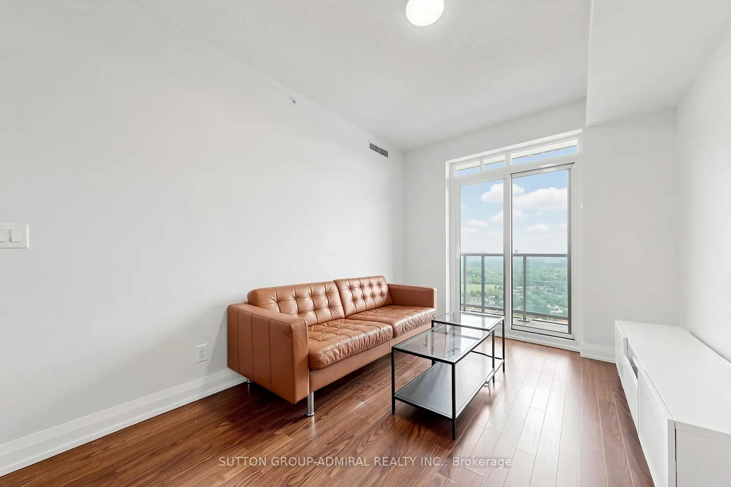 7171 Yonge Street 2703