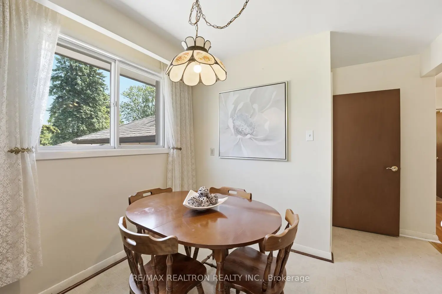 13 Kemano Road photo 4