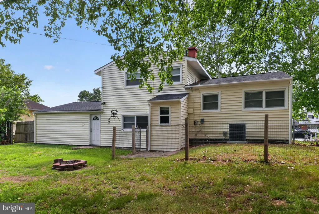 714 S Harmony Road, Newark, DE 19713