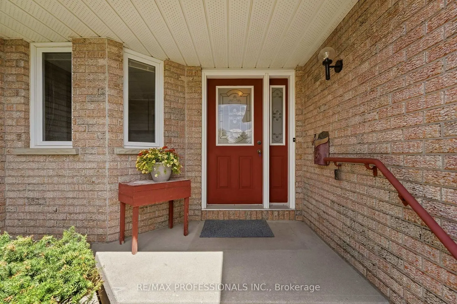 581 21St Avenue photo 3